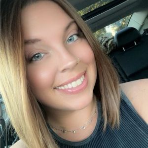 Meet your Posher, Arielle